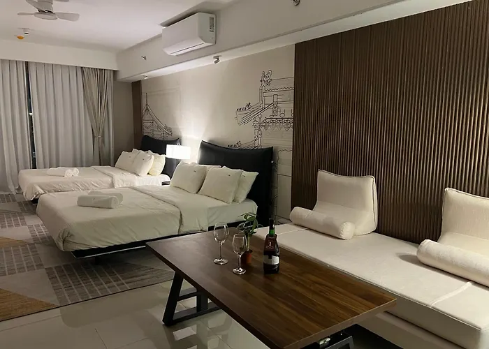 Luxurious Style Cross To Okada And Near Of Dreams, Solaire, Moa, And Airport Apartment *
