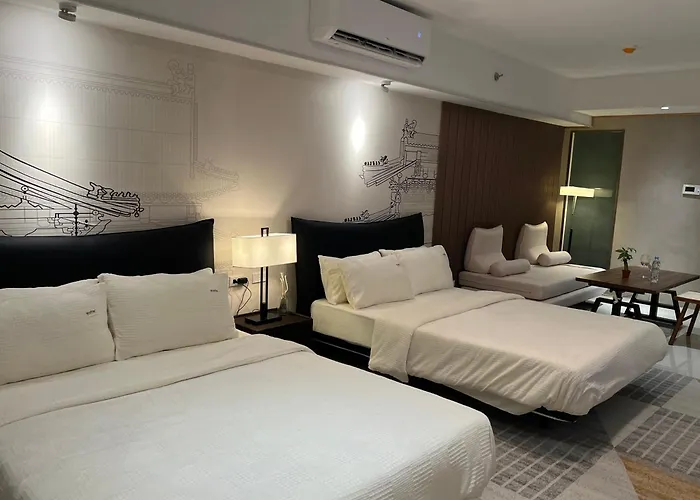 Luxurious Style Cross To Okada And Near Of Dreams, Solaire, Moa, And Airport Apartment Manila
