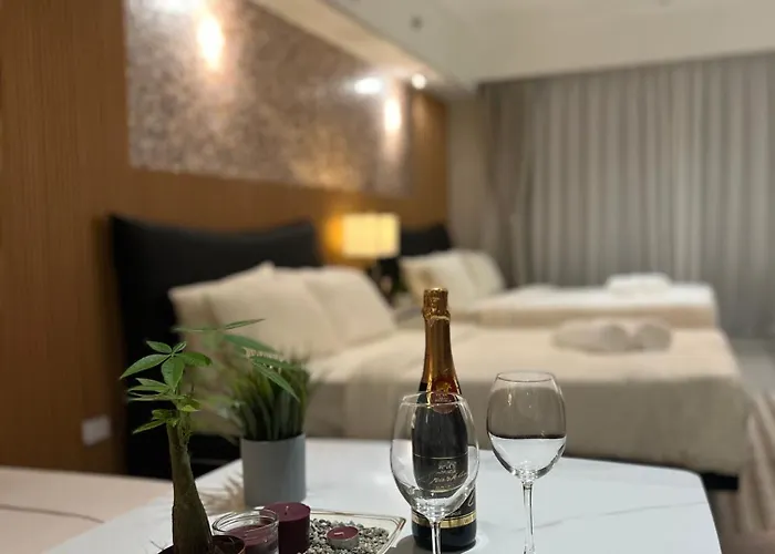 Luxurious Style Cross To Okada And Near Of Dreams, Solaire, Moa, And Airport