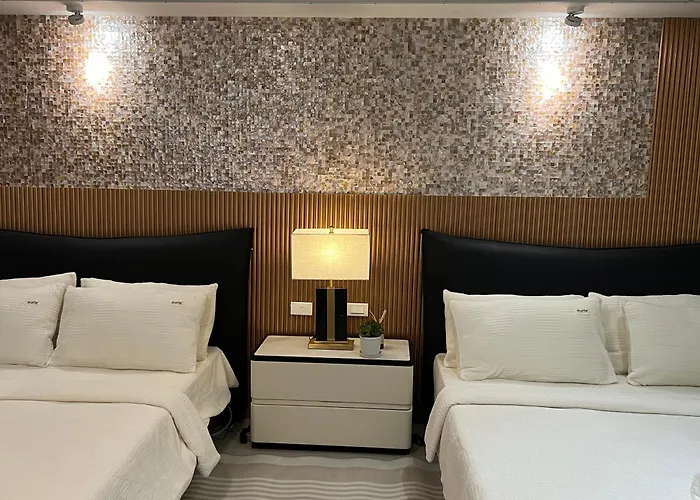 Luxurious Style Cross To Okada And Near Of Dreams, Solaire, Moa, And Airport Apartment