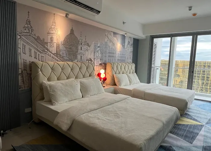 Luxurious Style Cross To Okada And Near Of Dreams, Solaire, Moa, And Airport Manila