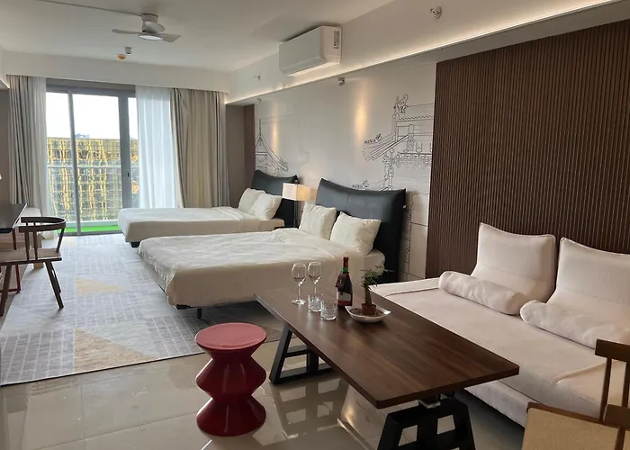 Luxurious Style Cross To Okada And Near Of Dreams, Solaire, Moa, And Airport *