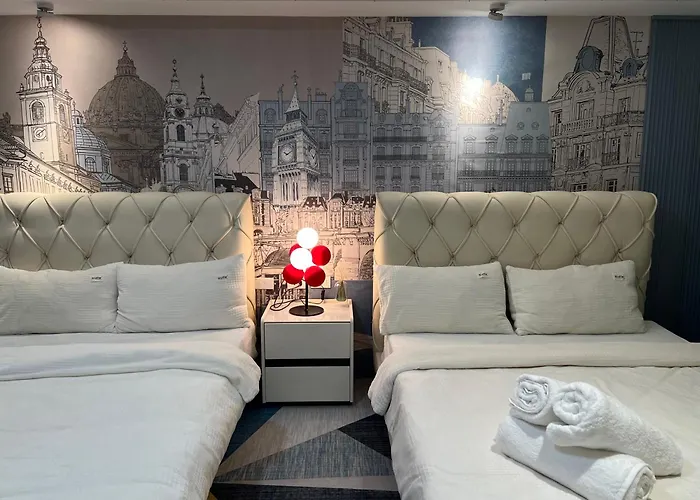Apartment Luxurious Style Cross To Okada And Near Of Dreams, Solaire, Moa, And Airport