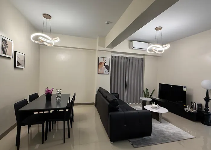 Apartment Luxurious Style Cross To Okada And Near Of Dreams, Solaire, Moa, And Airport *