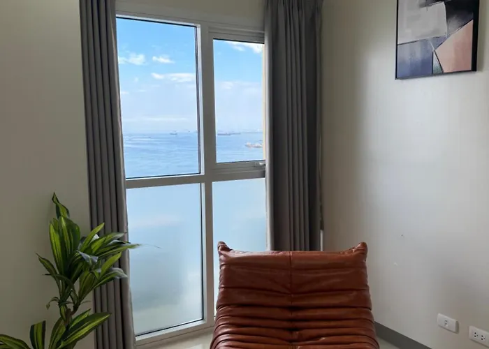 Apartment Luxurious Style Cross To Okada And Near Of Dreams, Solaire, Moa, And Airport Manila