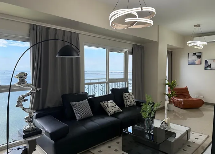 Luxurious Style Cross To Okada And Near Of Dreams, Solaire, Moa, And Airport Apartment