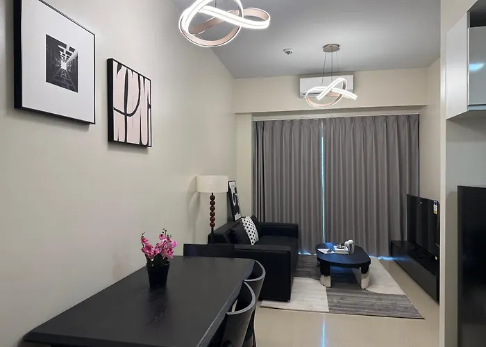 Luxurious Style Cross To Okada And Near Of Dreams, Solaire, Moa, And Airport Apartment *